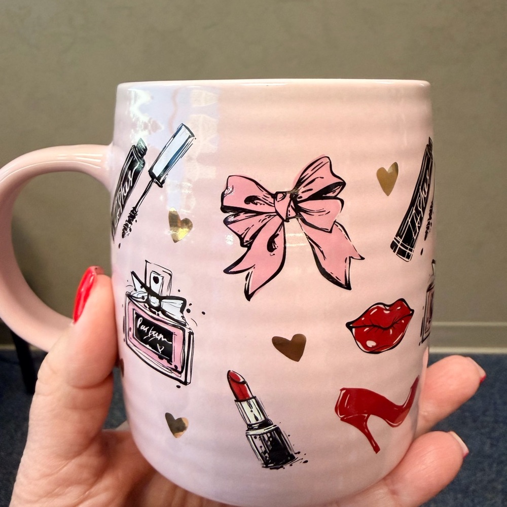 Adorable Cosmetic Motif Pink Mug with Gold Hearts, NWT